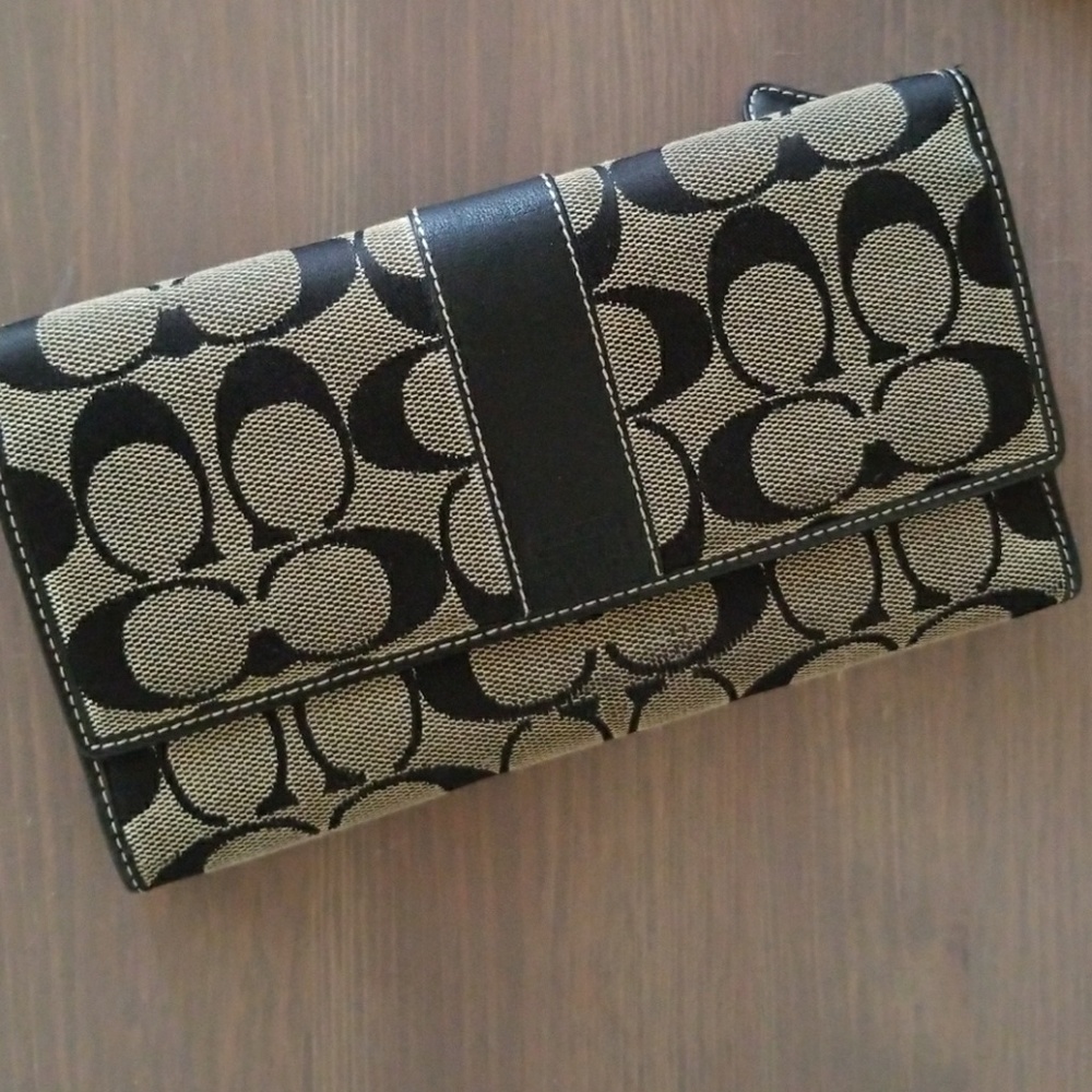 Authentic Classic Coach Signature Wallet